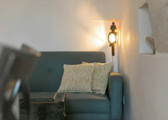 بيت للعطل Traditional Puglian Trullo أوستوني