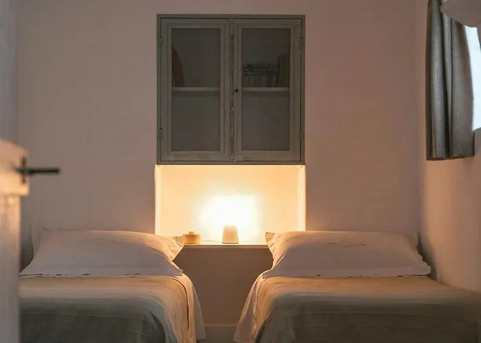 Traditional Puglian Trullo * أوستوني