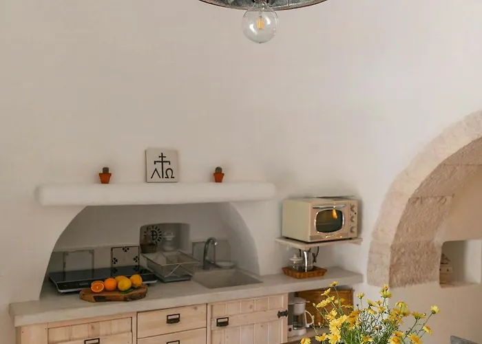 Traditional Puglian Trullo בית נופש