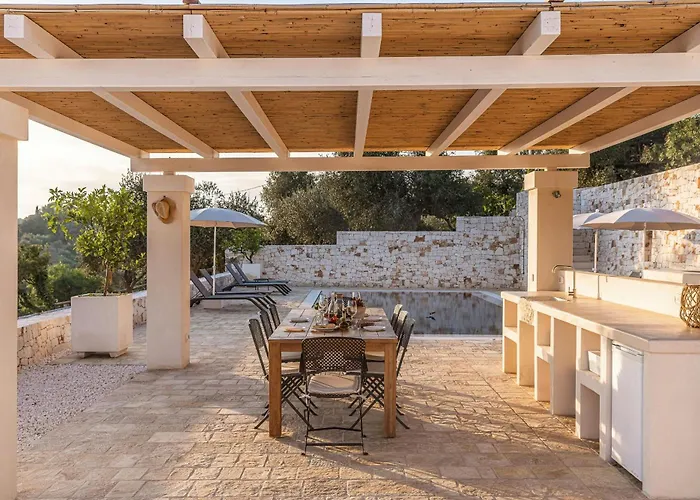 בית נופש Traditional Puglian Trullo *